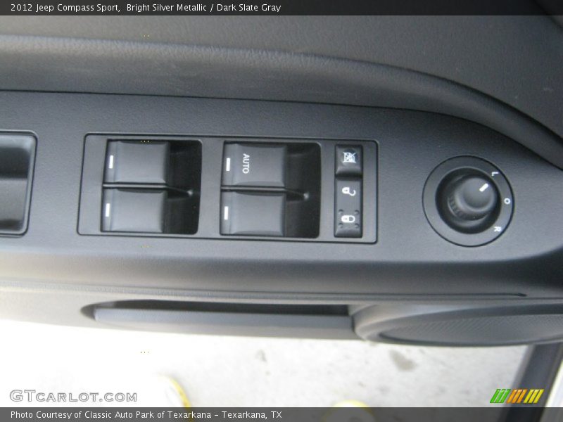 Bright Silver Metallic / Dark Slate Gray 2012 Jeep Compass Sport
