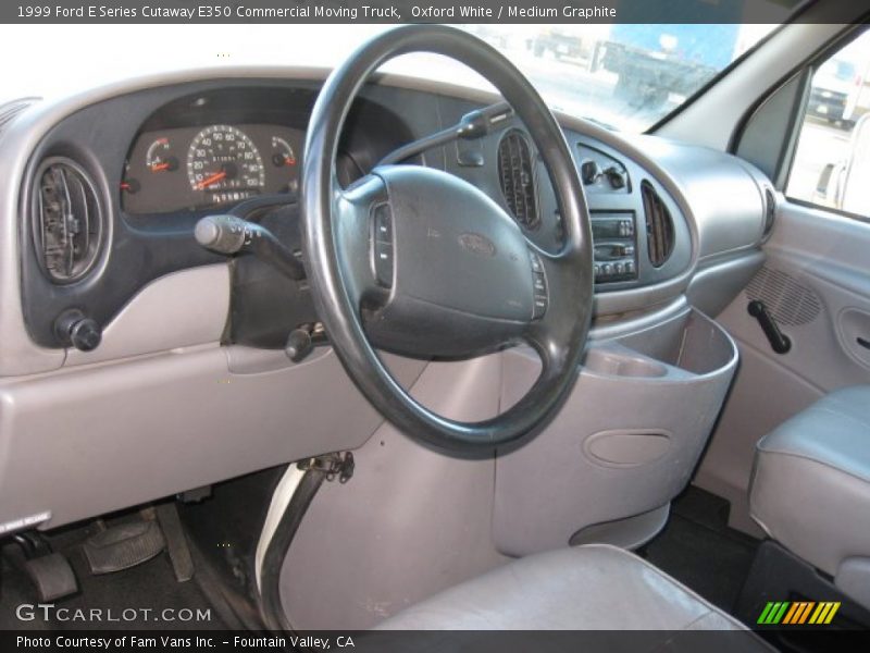 Oxford White / Medium Graphite 1999 Ford E Series Cutaway E350 Commercial Moving Truck
