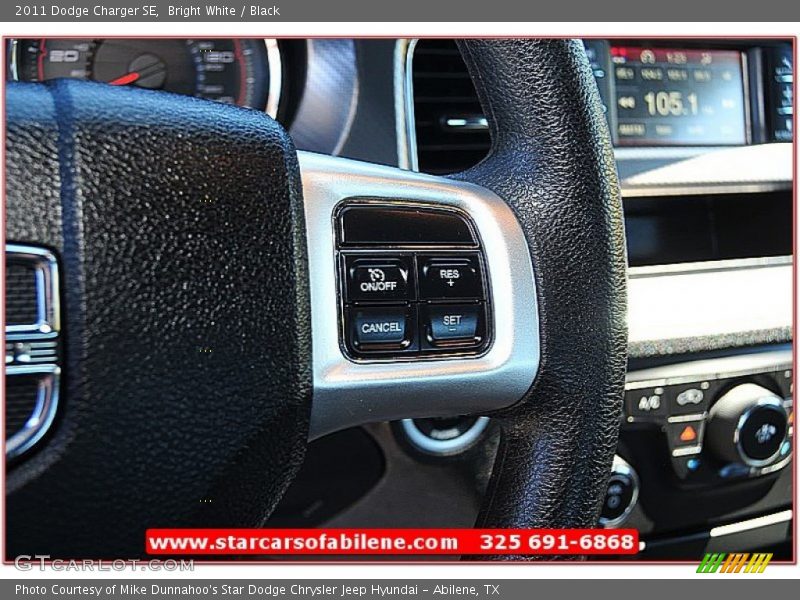 Bright White / Black 2011 Dodge Charger SE