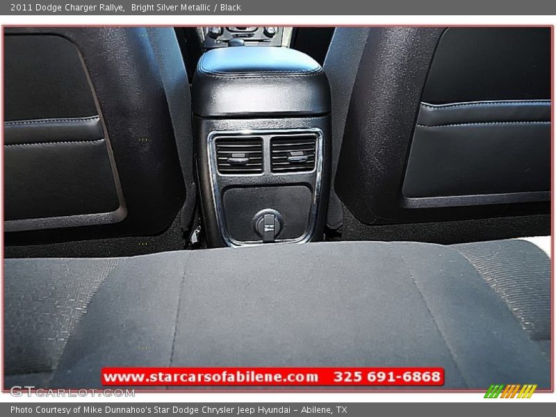 Bright Silver Metallic / Black 2011 Dodge Charger Rallye