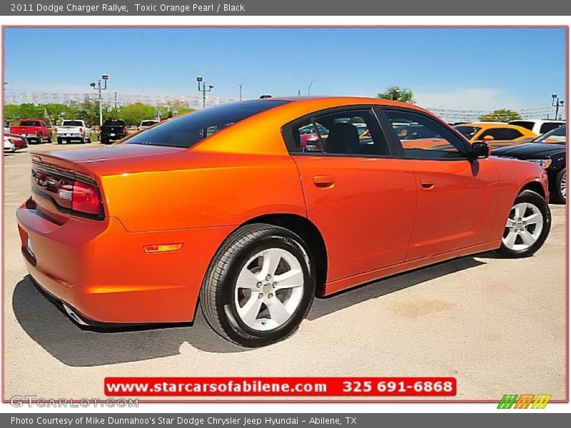 Toxic Orange Pearl / Black 2011 Dodge Charger Rallye