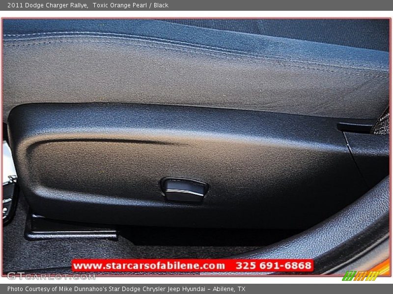 Toxic Orange Pearl / Black 2011 Dodge Charger Rallye