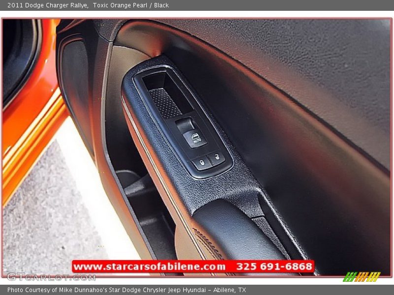 Toxic Orange Pearl / Black 2011 Dodge Charger Rallye
