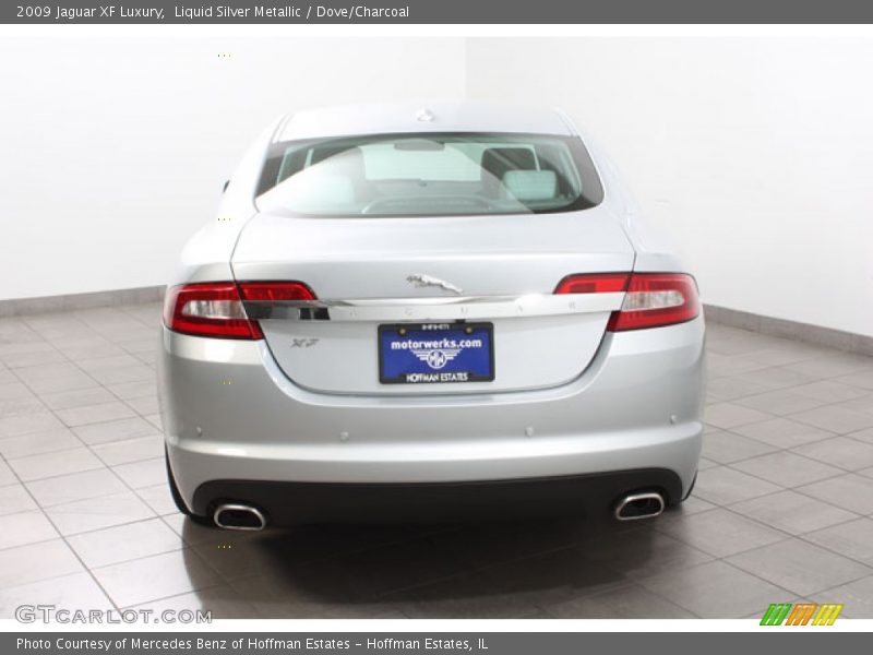 Liquid Silver Metallic / Dove/Charcoal 2009 Jaguar XF Luxury