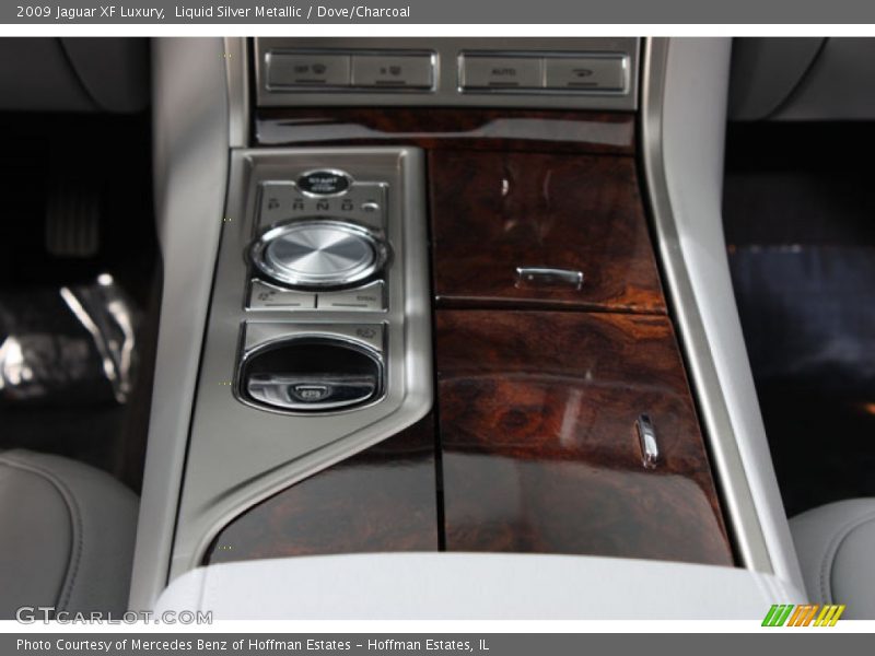 Liquid Silver Metallic / Dove/Charcoal 2009 Jaguar XF Luxury