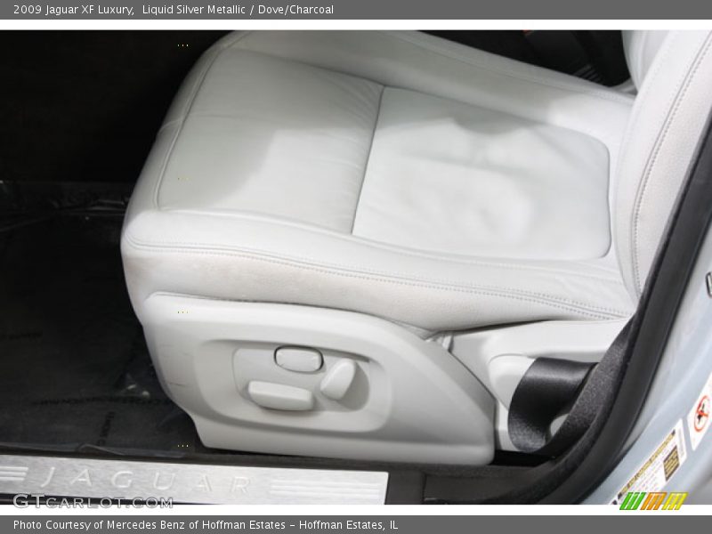 Liquid Silver Metallic / Dove/Charcoal 2009 Jaguar XF Luxury