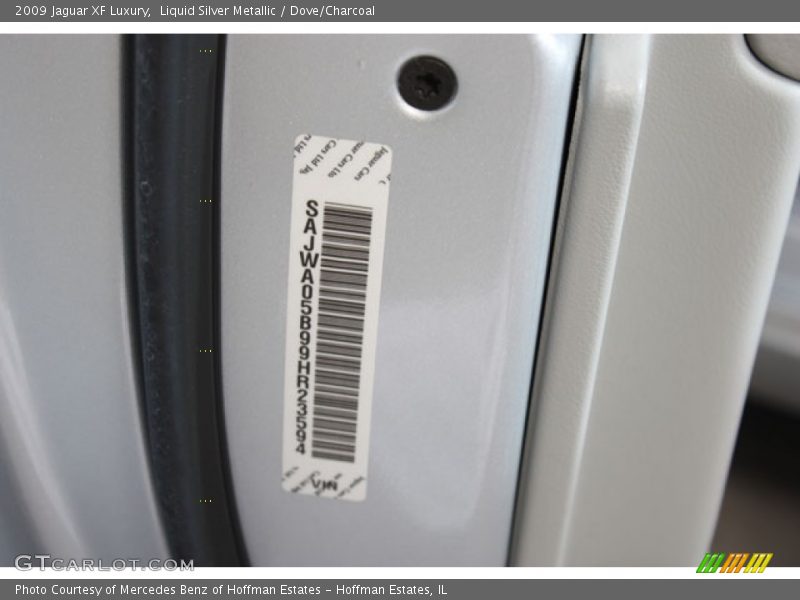 Liquid Silver Metallic / Dove/Charcoal 2009 Jaguar XF Luxury