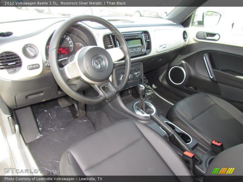  2012 Beetle 2.5L Titan Black Interior
