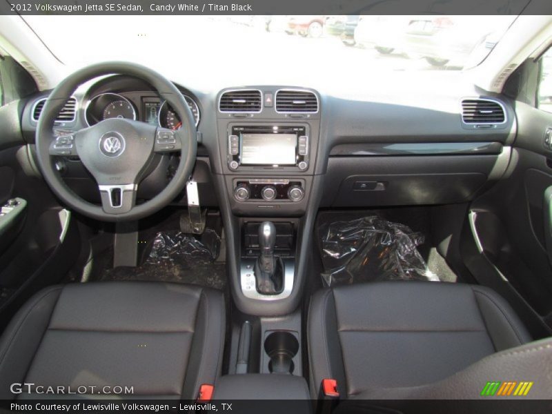 Candy White / Titan Black 2012 Volkswagen Jetta SE Sedan