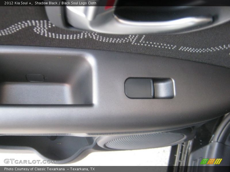Shadow Black / Black Soul Logo Cloth 2012 Kia Soul +
