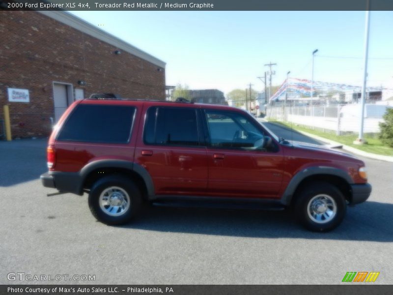 Toreador Red Metallic / Medium Graphite 2000 Ford Explorer XLS 4x4