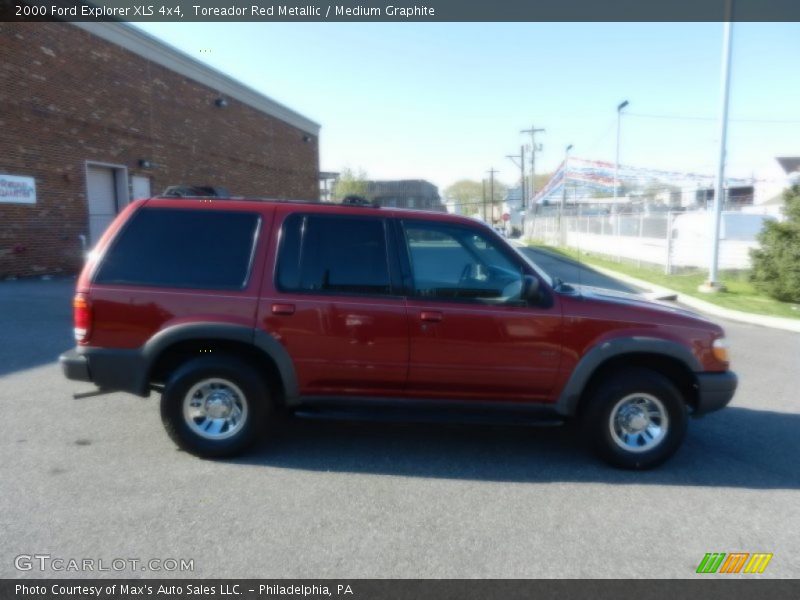 Toreador Red Metallic / Medium Graphite 2000 Ford Explorer XLS 4x4