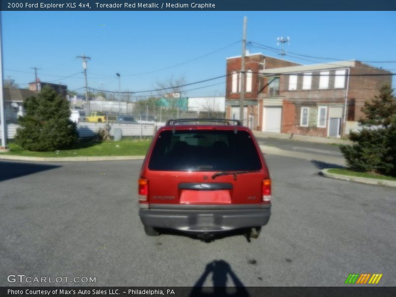 Toreador Red Metallic / Medium Graphite 2000 Ford Explorer XLS 4x4