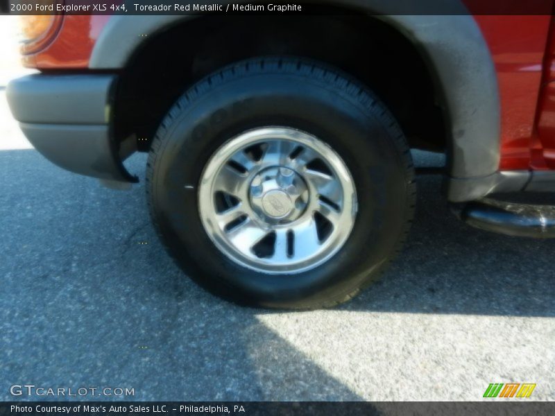 Toreador Red Metallic / Medium Graphite 2000 Ford Explorer XLS 4x4