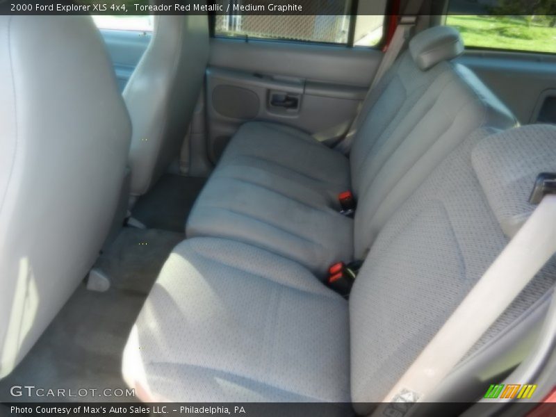 Toreador Red Metallic / Medium Graphite 2000 Ford Explorer XLS 4x4