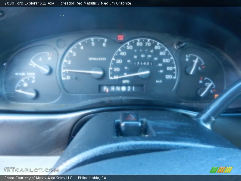 Toreador Red Metallic / Medium Graphite 2000 Ford Explorer XLS 4x4