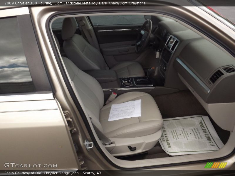 Light Sandstone Metallic / Dark Khaki/Light Graystone 2009 Chrysler 300 Touring