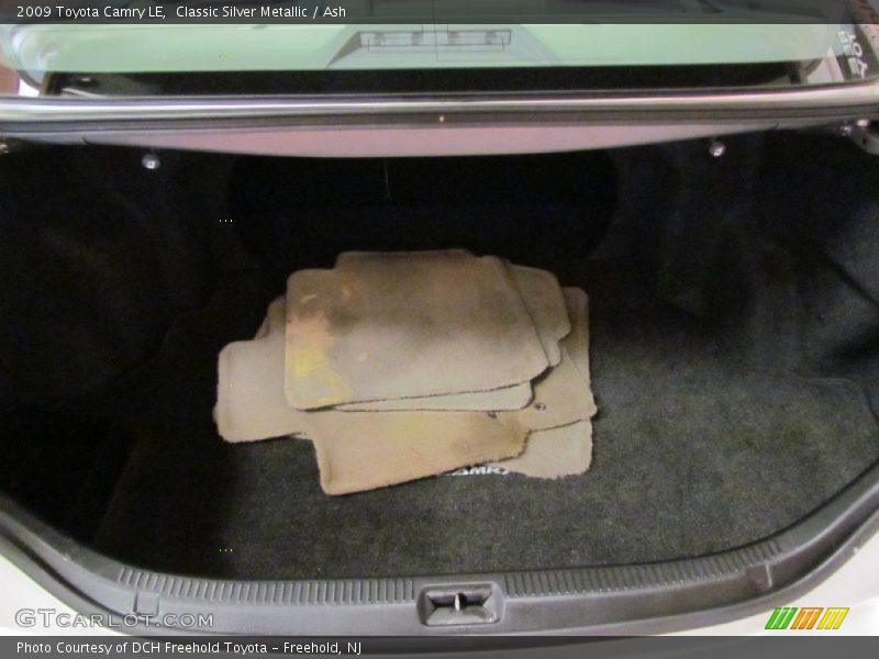 Classic Silver Metallic / Ash 2009 Toyota Camry LE