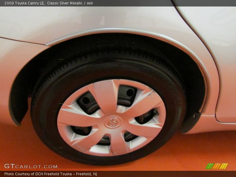 Classic Silver Metallic / Ash 2009 Toyota Camry LE