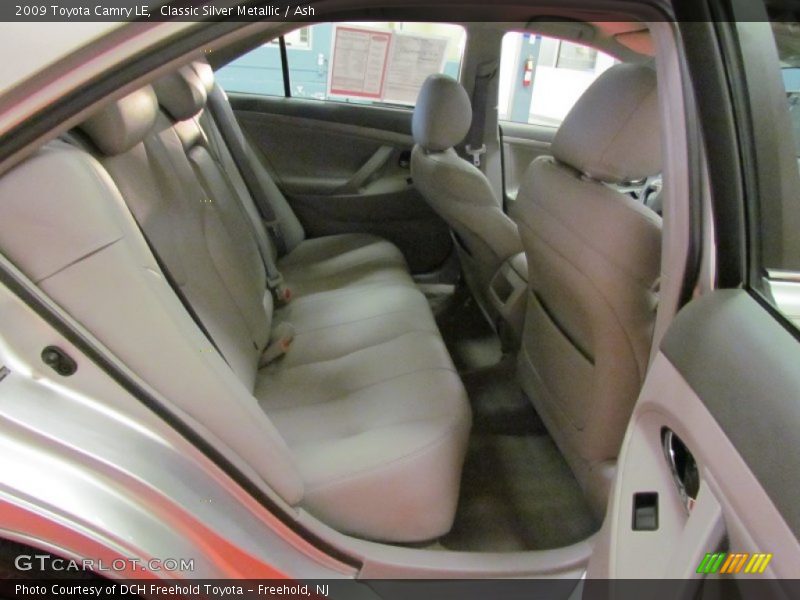 Classic Silver Metallic / Ash 2009 Toyota Camry LE