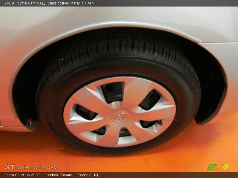 Classic Silver Metallic / Ash 2009 Toyota Camry LE