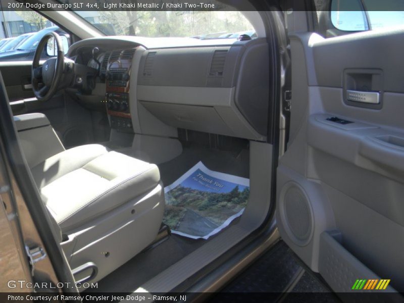 Light Khaki Metallic / Khaki Two-Tone 2007 Dodge Durango SLT 4x4