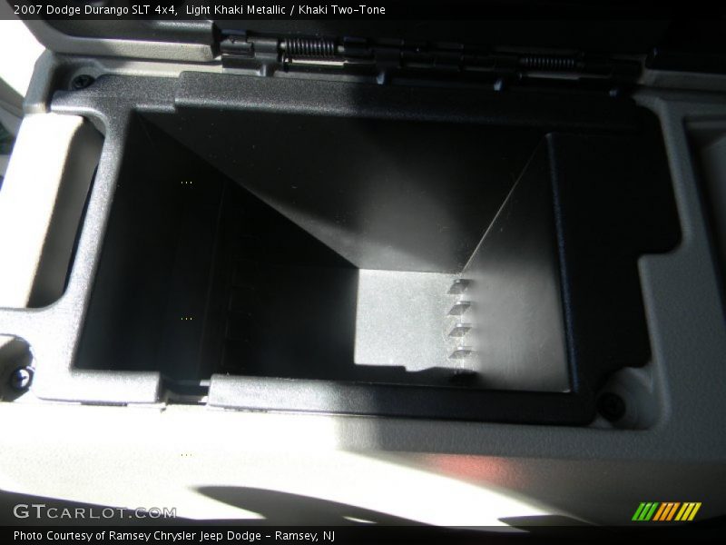 Light Khaki Metallic / Khaki Two-Tone 2007 Dodge Durango SLT 4x4