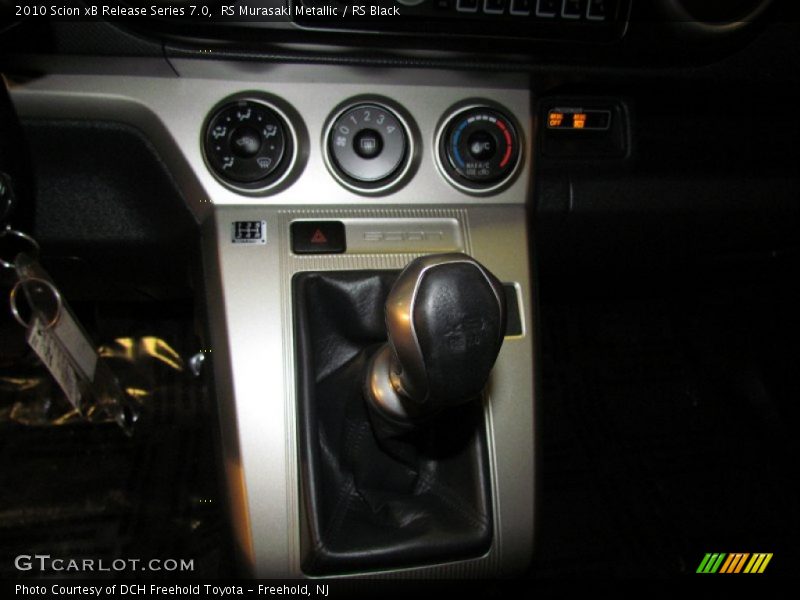  2010 xB Release Series 7.0 5 Speed Manual Shifter