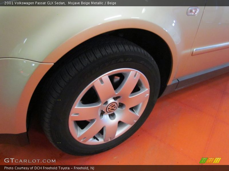 Mojave Beige Metallic / Beige 2001 Volkswagen Passat GLX Sedan