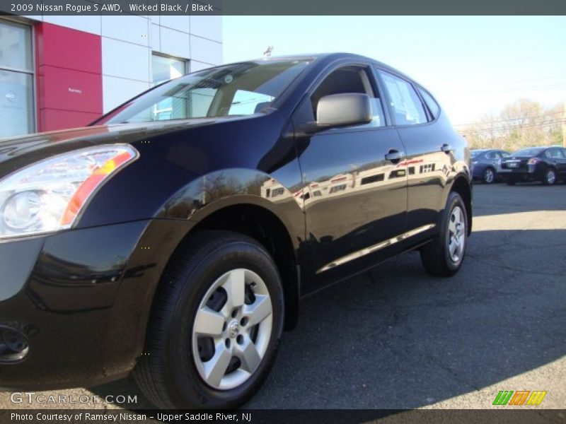 Wicked Black / Black 2009 Nissan Rogue S AWD