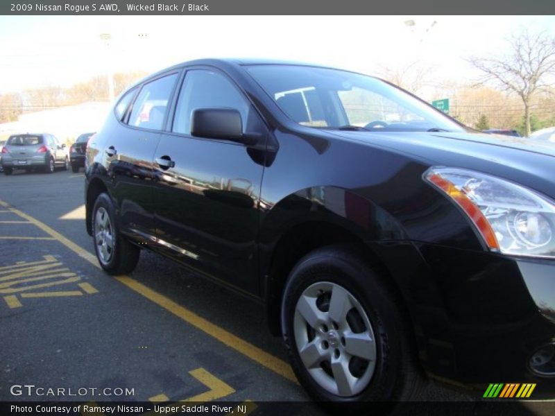 Wicked Black / Black 2009 Nissan Rogue S AWD