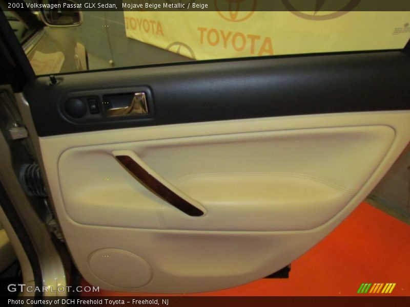 Mojave Beige Metallic / Beige 2001 Volkswagen Passat GLX Sedan