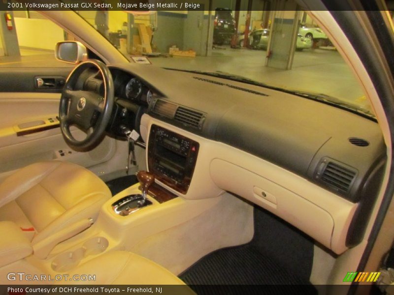 Mojave Beige Metallic / Beige 2001 Volkswagen Passat GLX Sedan