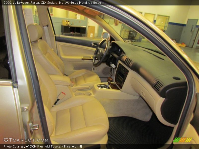 Mojave Beige Metallic / Beige 2001 Volkswagen Passat GLX Sedan