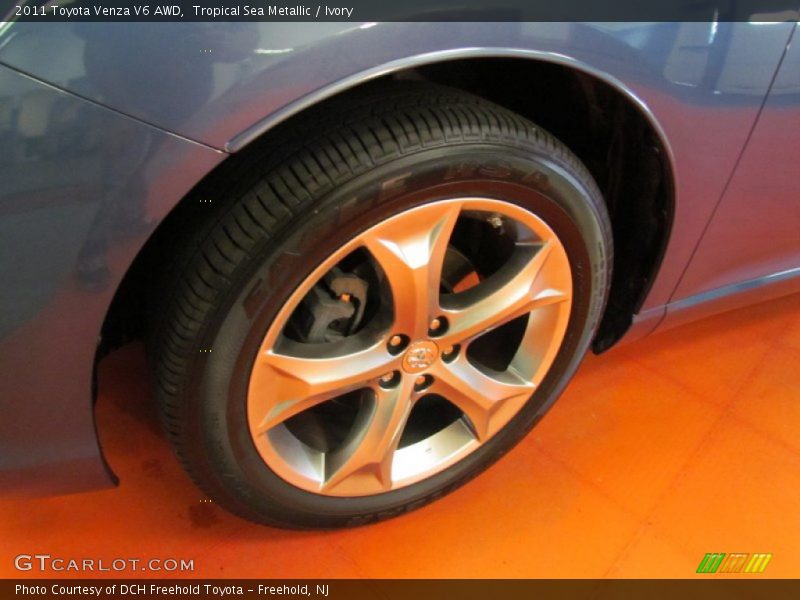 Tropical Sea Metallic / Ivory 2011 Toyota Venza V6 AWD