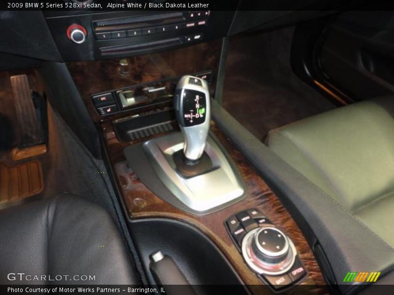 Alpine White / Black Dakota Leather 2009 BMW 5 Series 528xi Sedan