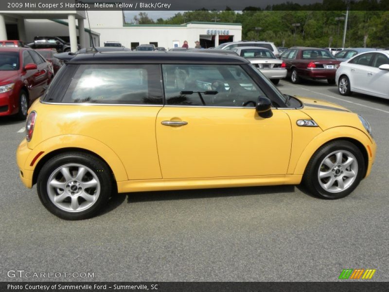 Mellow Yellow / Black/Grey 2009 Mini Cooper S Hardtop
