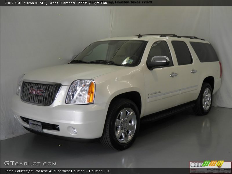 White Diamond Tricoat / Light Tan 2009 GMC Yukon XL SLT