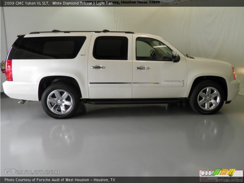 White Diamond Tricoat / Light Tan 2009 GMC Yukon XL SLT