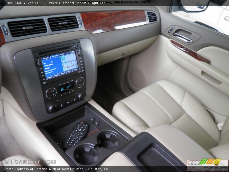 White Diamond Tricoat / Light Tan 2009 GMC Yukon XL SLT