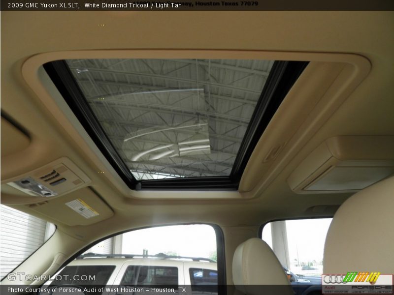 White Diamond Tricoat / Light Tan 2009 GMC Yukon XL SLT
