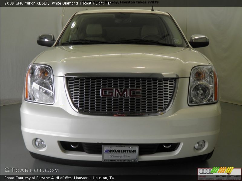 White Diamond Tricoat / Light Tan 2009 GMC Yukon XL SLT