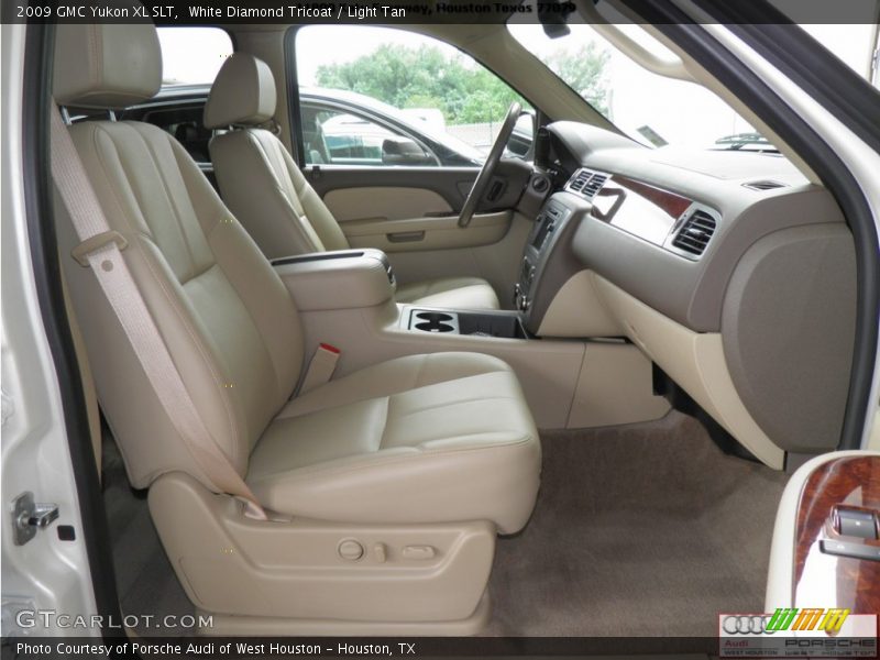 White Diamond Tricoat / Light Tan 2009 GMC Yukon XL SLT