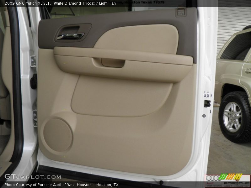 White Diamond Tricoat / Light Tan 2009 GMC Yukon XL SLT