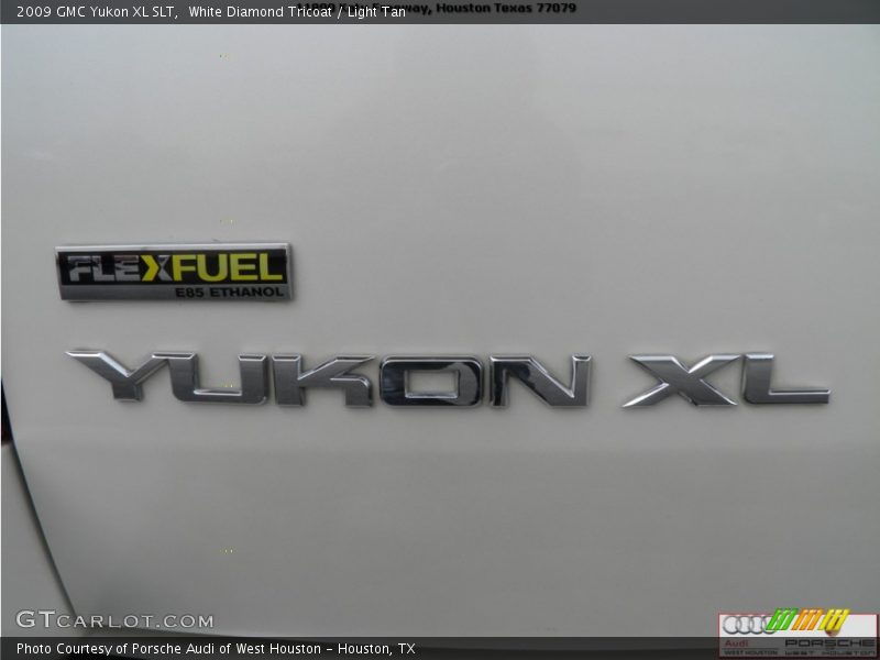 White Diamond Tricoat / Light Tan 2009 GMC Yukon XL SLT