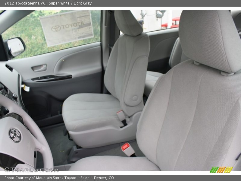 Super White / Light Gray 2012 Toyota Sienna V6