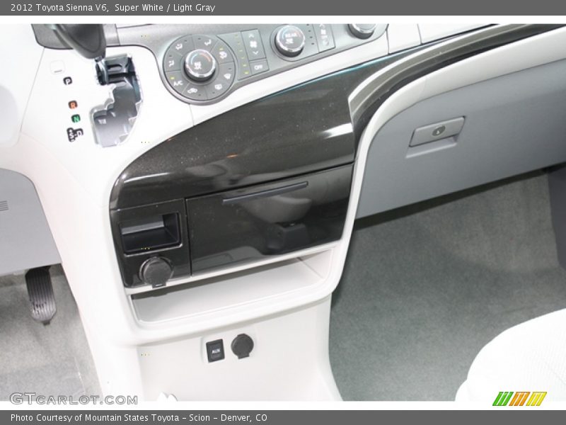 Super White / Light Gray 2012 Toyota Sienna V6