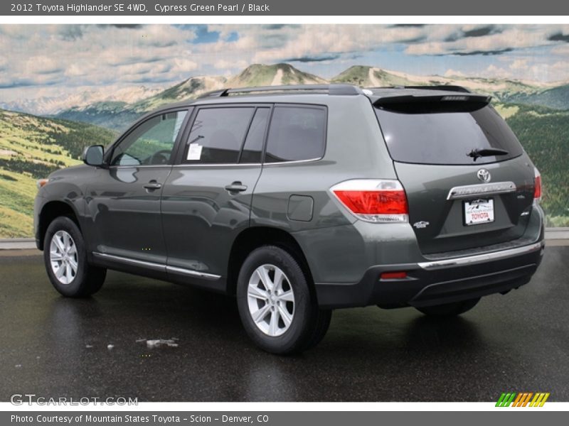 Cypress Green Pearl / Black 2012 Toyota Highlander SE 4WD