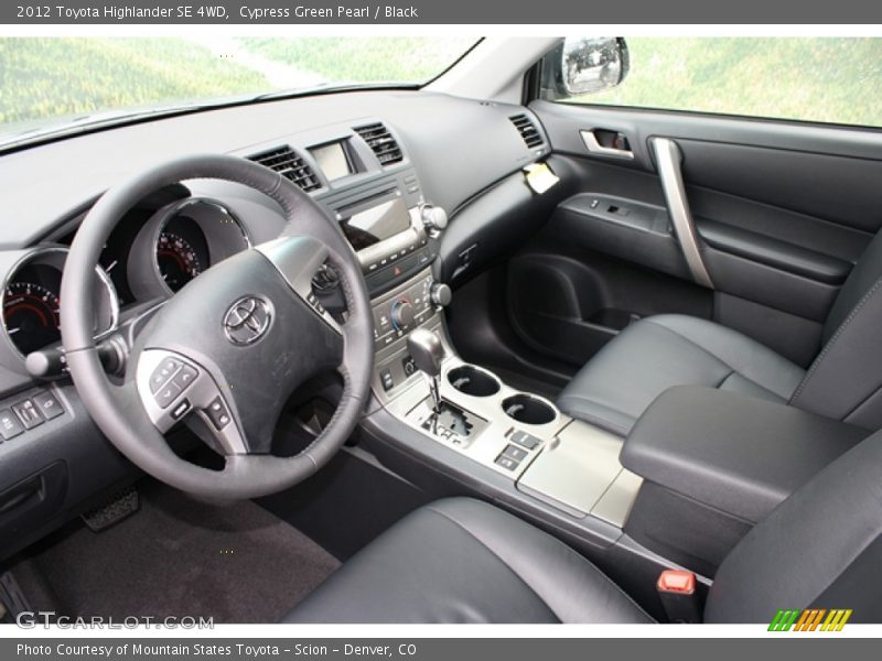 Cypress Green Pearl / Black 2012 Toyota Highlander SE 4WD