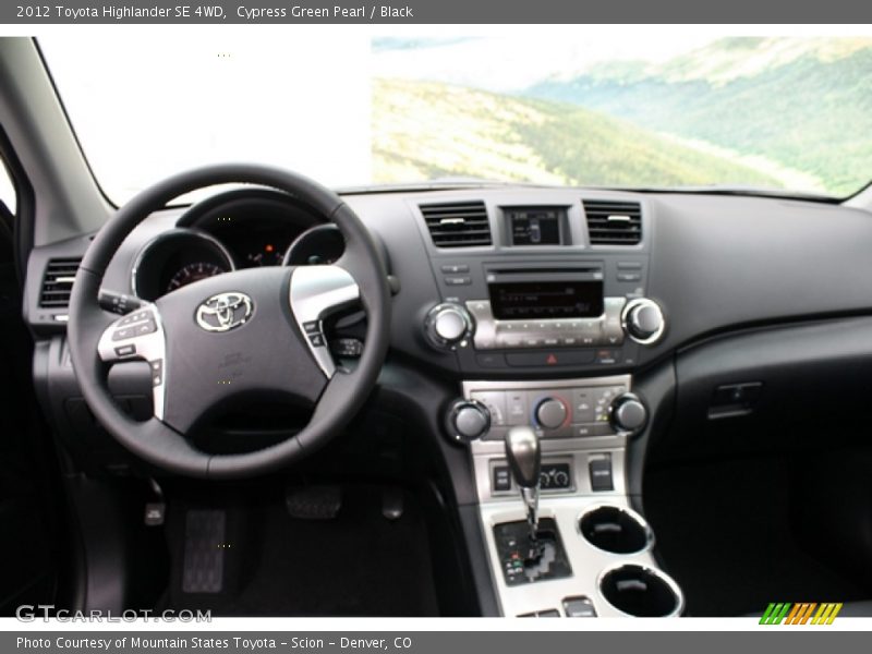 Cypress Green Pearl / Black 2012 Toyota Highlander SE 4WD
